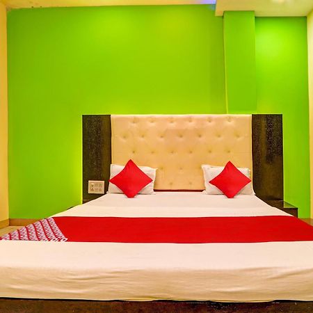 Oyo Flagship Hotel Samruddhi Lodge Nirmal  Exterior photo