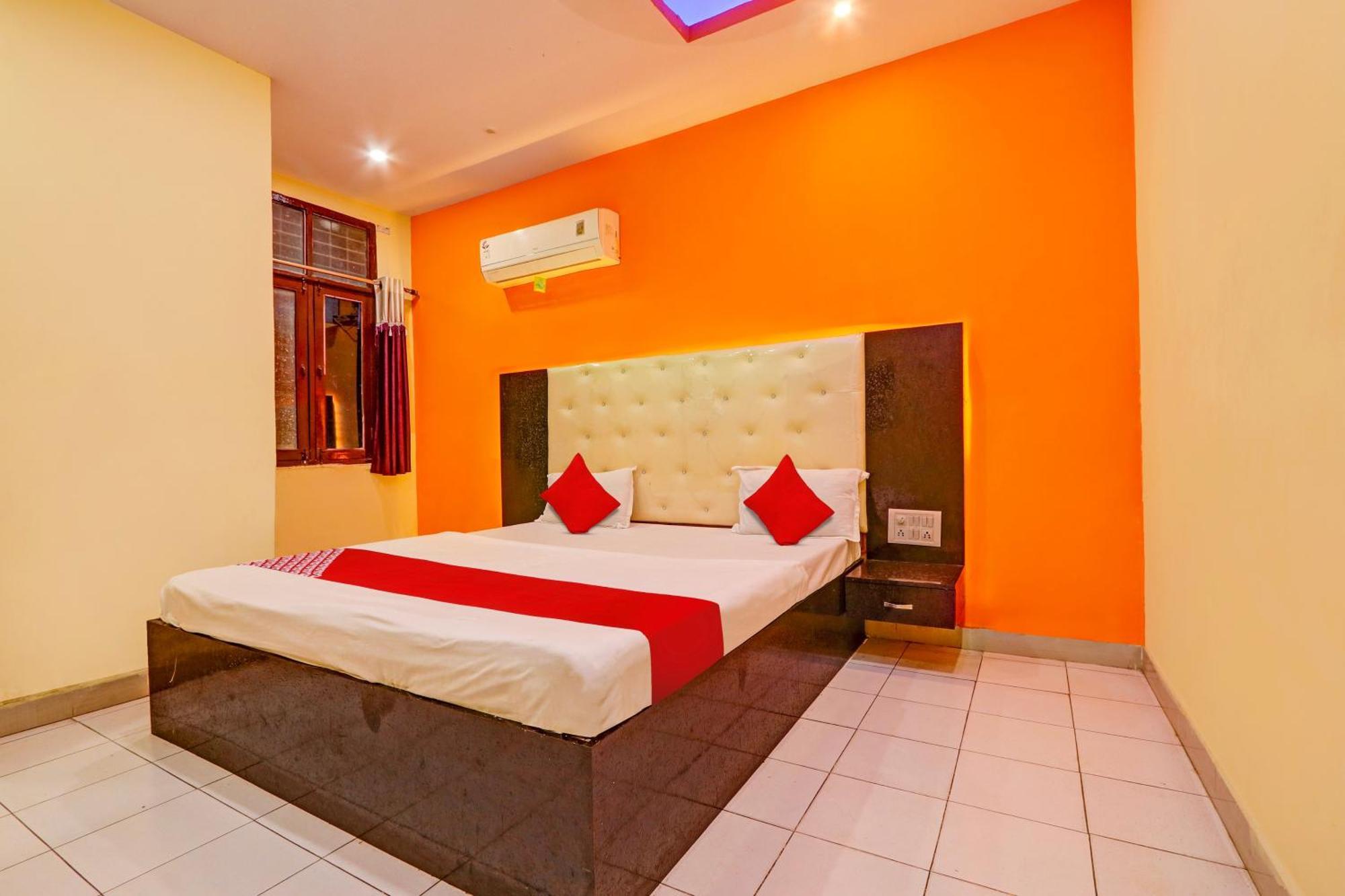 Oyo Flagship Hotel Samruddhi Lodge Nirmal  Exterior photo