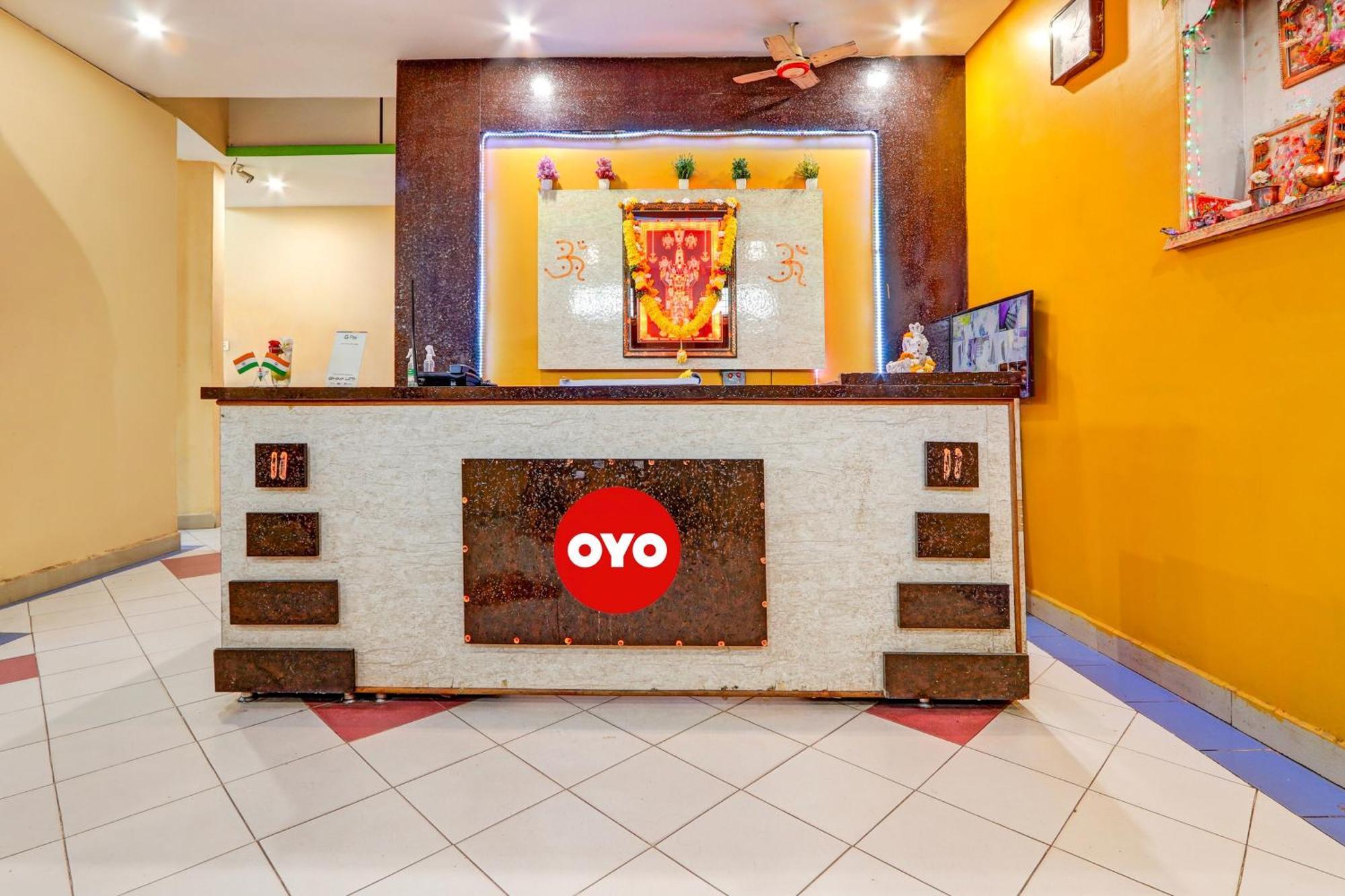 Oyo Flagship Hotel Samruddhi Lodge Nirmal  Exterior photo