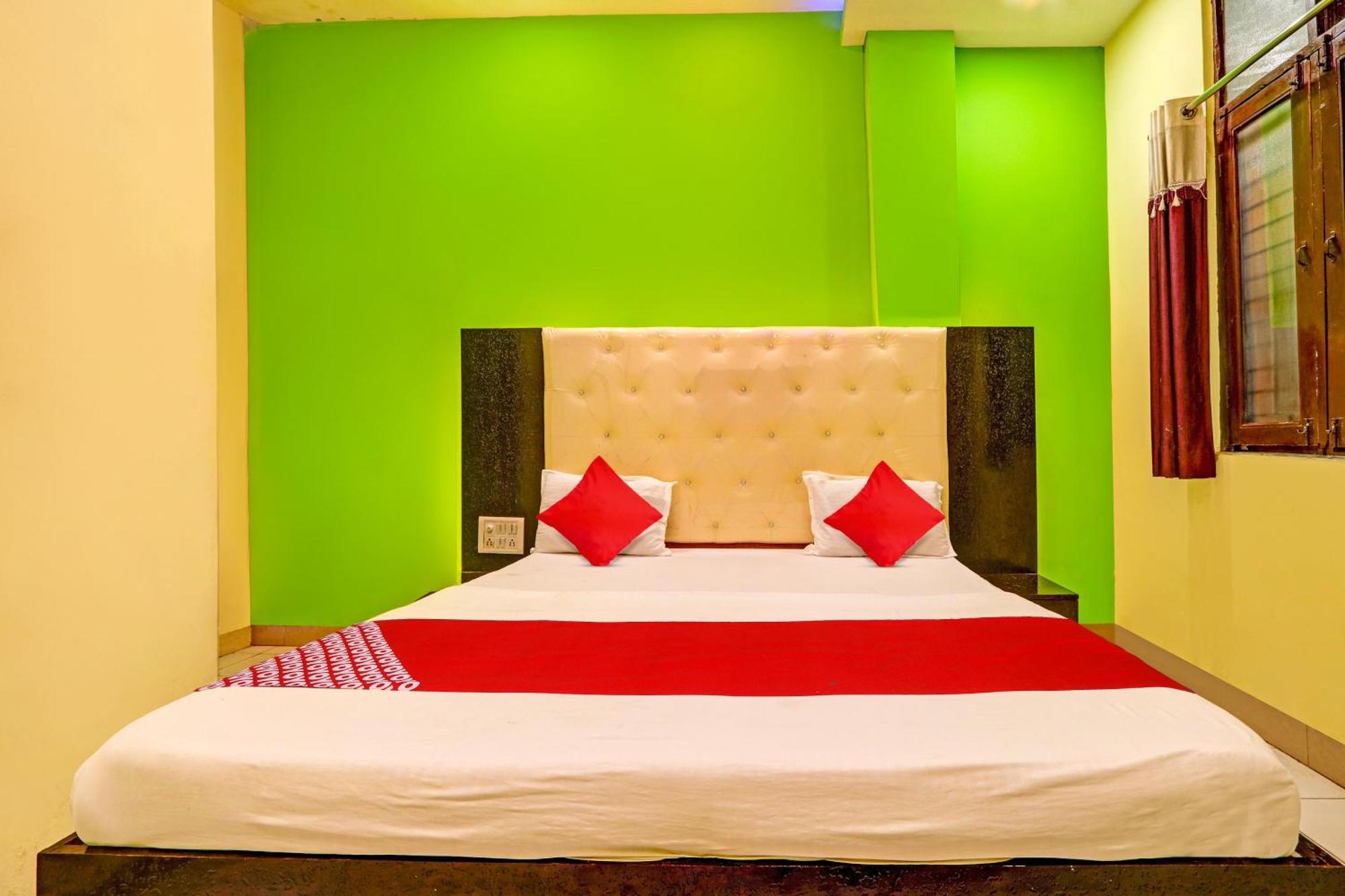Oyo Flagship Hotel Samruddhi Lodge Nirmal  Exterior photo