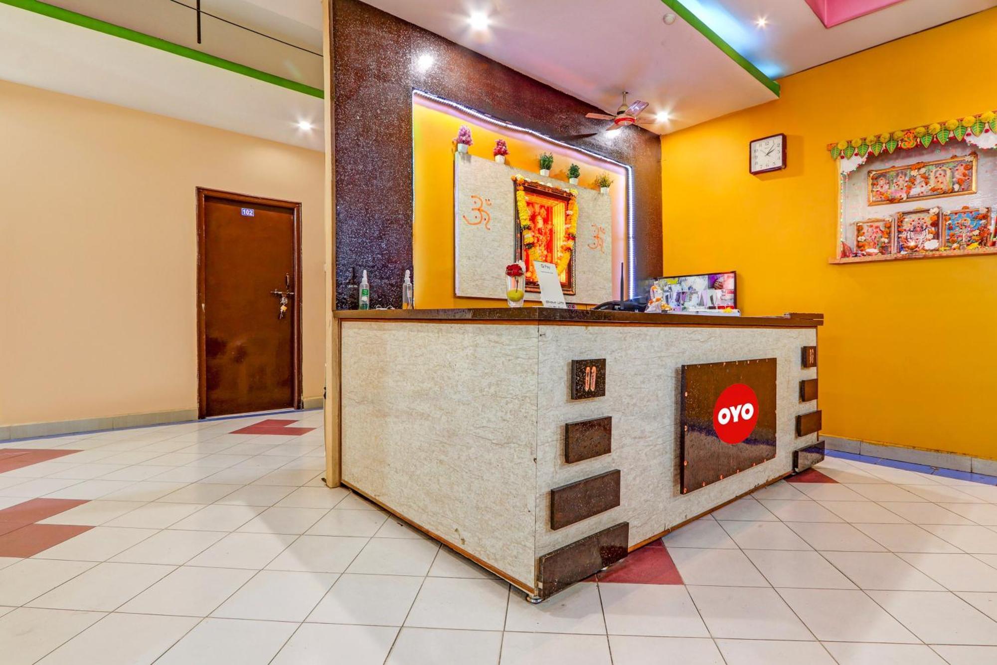 Oyo Flagship Hotel Samruddhi Lodge Nirmal  Exterior photo